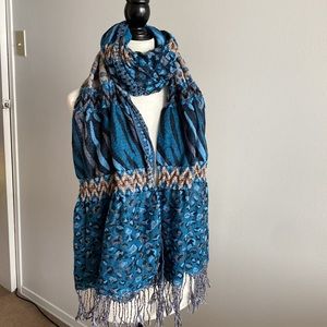 - Beautiful scarf 🧣 for woman’s